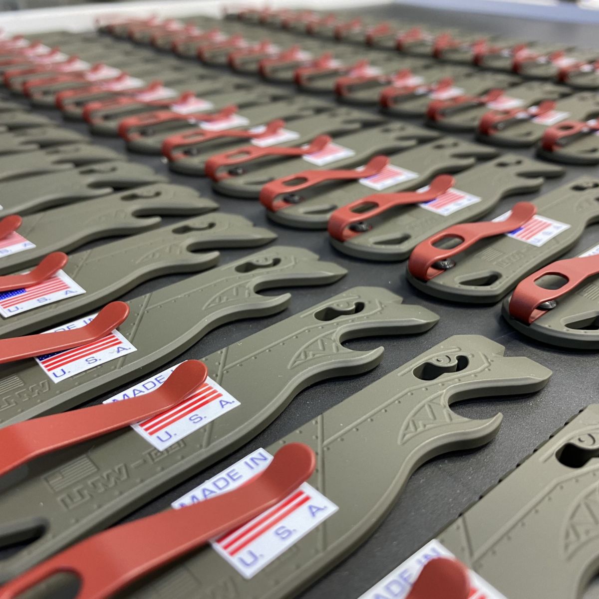 DLT Trading Exclusive P-40 Warhawk v1.0 Titanium Prybar